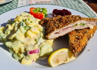 Avusturya Mutfağı Avusturya mutfağı, Avrupa gastronomisinin en köklü ve zengin mutfaklarından biridir. Yüzyıllar boyunca farklı kültürlerin etkisi altında gelişen bu mutfak, hem Orta Avrupa’nın geleneksel lezzetlerini hem de aristokrat sofra kültürünü barındırır. Avusturya yemekleri, çeşitliliği, zarif sunumları ve doyurucu tatlarıyla tanınır. Konulu bir haber görseli.
