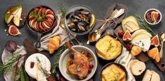 Fransız mutfağı, dünya gastronomi kültürünün en prestijli ve etkileyici örneklerinden biri olarak kabul edilir. Hem teknik hem de estetik açıdan öne çıkan bu mutfak, zengin tarihinden aldığı ilhamla modern sofralara taşınır. Fransız mutfağı, sadece yemek pişirme değil, aynı zamanda bir sanat ve kültür deneyimi olarak da değerlendiriliyor. Her tabak, özenle seçilmiş malzemeler ve ustaca hazırlanmış tekniklerle sunulur. Konulu bir haber görseli.