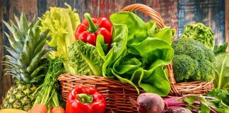 Beslenme alışkanlıklarımız, sadece sağlığımızı değil aynı zamanda doğayla kurduğumuz ilişkiyi de doğrudan etkiler. Özellikle mevsim sebzeleri, doğanın bize sunduğu en taze, en besleyici ve çevreye en az zarar veren ürünlerdir. Bu sebzeler hem maliyet açısından daha uygundur hem de kimyasal madde kullanımını azaltarak vücudumuza zarar vermeden beslenmemizi sağlar. Konulu bir haber görseli.