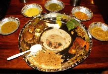 Rajasthani Mutfağı, Hindistan’ın batısında yer alan Rajasthan bölgesine özgü, zengin ve aromatik bir yemek kültürünü temsil eder. Çöl iklimi ve kısıtlı su kaynakları, mutfağın şekillenmesinde belirleyici olmuştur. Bölge halkı, uzun süre dayanabilecek yemekler ve saklama teknikleri geliştirmiştir. Konulu bir haber görseli.