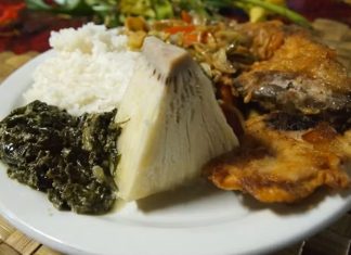 Tonga Mutfağı Tonga mutfağı, Güney Pasifik adalarında gelişmiş, tropikal ve doğal ürünlere dayalı bir mutfaktır. Tarih boyunca Polynesian kültürü ile şekillenen bu mutfak, hem geleneksel hem de modern tatları bir araya getirir. Tonga mutfağı, günlük yaşamda aile ve topluluk bağlarını güçlendiren sosyal bir unsur olarak büyük önem taşır. Konulu bir haber görseli.