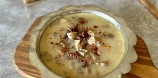 Türk mutfağının en karakteristik ve besleyici çorbalarından biri olan kelle paça çorbası, özellikle kış aylarında sofraların vazgeçilmez lezzeti olarak ön plana çıkıyor. Hem doyurucu yapısı hem de sağlık açısından sunduğu faydalarla bilinen bu çorba, nesiller boyunca sofralarda yerini korumuş durumda. Kemik, kelle ve paça etinden elde edilen doğal suyu ile hazırlanan çorba, hem şifa verici özellikleri hem de yoğun aromasıyla dikkat çekiyor. Uzmanlar, özellikle bağışıklık sistemini güçlendirmek isteyenlerin ve soğuk algınlığıyla mücadele edenlerin kelle paça çorbasını tüketmesini öneriyor. Konulu bir haber görseli.