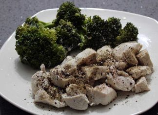 Dayanıklılık Sporu Diyeti Uzun Süreli Performans İçin Doğru Beslenme Yaklaşımı Dayanıklılık sporu diyeti, uzun süreli fiziksel efor gerektiren spor dallarıyla ilgilenen bireyler için özel olarak ele alınan bir beslenme anlayışını ifade eder. Koşu, bisiklet, yüzme, triatlon ve uzun süreli takım sporları gibi branşlarda performansın sürdürülebilir olması, yalnızca antrenman yoğunluğuna değil aynı zamanda doğru beslenmeye de bağlıdır. Dayanıklılık sporu diyeti, sporcunun enerji seviyesini korumayı, toparlanmayı hızlandırmayı ve uzun vadede vücut dengesini sağlamayı amaçlar. Konulu bir haber görseli.
