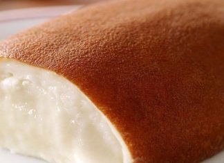 Kazandibi Tatlısı Yeniden Popülerleşiyor Geleneksel Lezzete Büyük İlgi Türkiye’nin en sevilen sütlü tatlılarından biri olan kazandibi, son dönemde hem restoran menülerinde hem de ev yapımı tariflerde yeniden büyük bir yükseliş yaşıyor. Osmanlı mutfağından günümüze ulaşan bu eşsiz tatlı, hafifliği ve kendine özgü yanık üst dokusuyla tatlı severlerin ilgisini çekmeye devam ediyor. Gastronomi alanındaki gelişmeler, sosyal medyada paylaşılan tarif videoları ve geleneksel lezzetlere dönüş trendi, kazandibi tüketimindeki artışı hızlandırıyor. Uzmanlar, tatlının yumuşak dokusu ve nostaljik tadı sayesinde özellikle genç nesil tarafından da daha çok tercih edilmeye başlandığını belirtiyor. Konulu bir haber görseli.