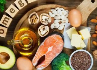 Anti-inflamatuar Diyet Sağlıklı Yaşam İçin Güçlü Bir Beslenme Yaklaşımı Günümüzde pek çok kronik hastalığın temelinde düşük düzeyli ancak sürekli devam eden iltihaplanma süreçleri yer almaktadır. Modern yaşam tarzı, işlenmiş gıdalar ve düzensiz beslenme alışkanlıkları bu durumu daha da tetikleyebilmektedir. Bu noktada anti-inflamatuar diyet, vücuttaki iltihaplanmayı azaltmayı hedefleyen bütüncül bir beslenme yaklaşımı olarak öne çıkmaktadır. Yalnızca kilo kontrolü değil, genel sağlık ve yaşam kalitesi açısından da önemli katkılar sunar. Konulu bir haber görseli.
